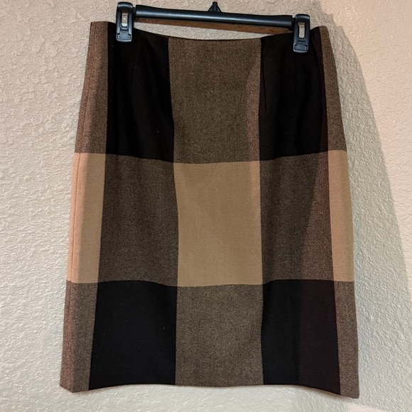 4/$15 Eddie Bauer Checkered Brown and Tan Mini Skirt - Picture 4 of 7